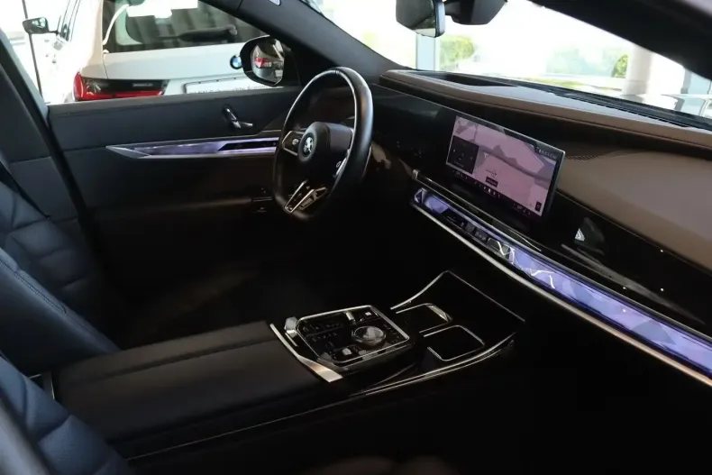 BMW 740 din 2023 cu 49.164 km - oferta BMW104880 - foto 7