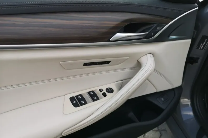 BMW 540 din 2022 cu 71.482 km - oferta BMW104891 - foto 10