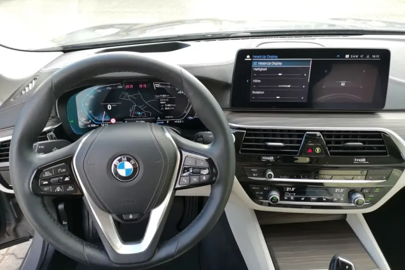 BMW 540 din 2022 cu 71.482 km - oferta BMW104891 - foto 13