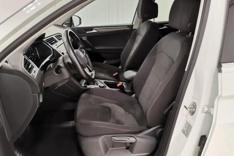 Volkswagen Tiguan Allspace din 2023 cu 57.850 km - oferta VOL104896 - foto 7