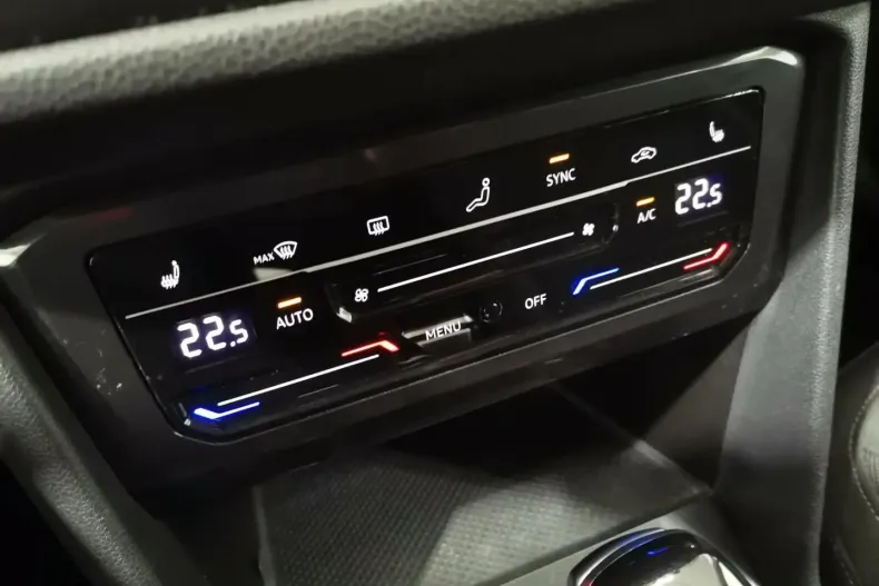 Volkswagen Tiguan Allspace din 2023 cu 57.850 km - oferta VOL104896 - foto 14