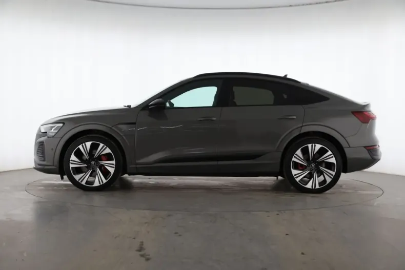 Audi Q8 e-tron din 2023 cu 22.999 km - oferta AUD104903 - foto 4