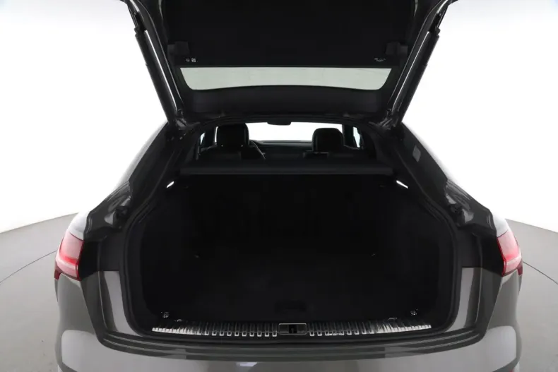 Audi Q8 e-tron din 2023 cu 22.999 km - oferta AUD104903 - foto 10