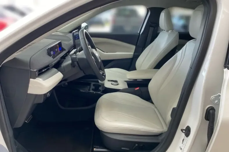 Ford Mustang Mach-E din 2022 cu 33.000 km - oferta FOR104904 - foto 9