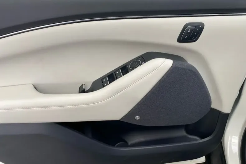 Ford Mustang Mach-E din 2022 cu 33.000 km - oferta FOR104904 - foto 10