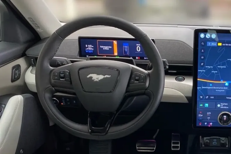 Ford Mustang Mach-E din 2022 cu 33.000 km - oferta FOR104904 - foto 15