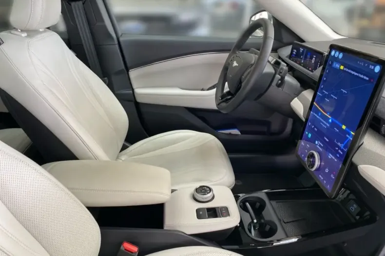 Ford Mustang Mach-E din 2022 cu 33.000 km - oferta FOR104904 - foto 18