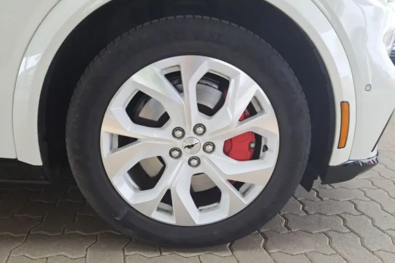 Ford Mustang Mach-E din 2022 cu 33.000 km - oferta FOR104904 - foto 25