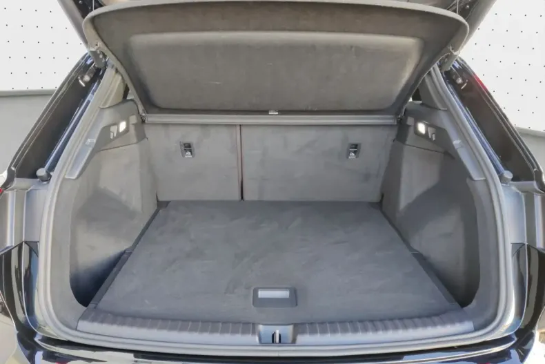 Audi Q4 e-tron din 2024 cu 8.100 km - oferta AUD104907 - foto 12