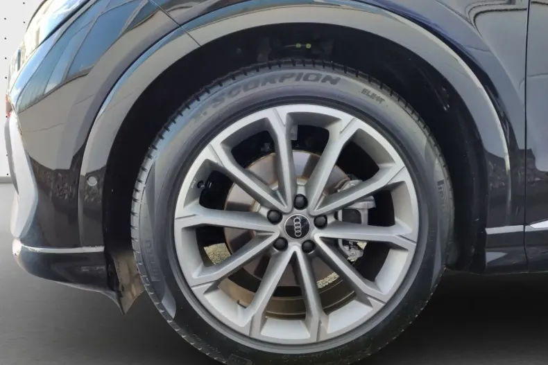 Audi Q4 e-tron din 2024 cu 8.100 km - oferta AUD104907 - foto 14