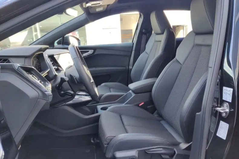 Audi Q4 e-tron din 2024 cu 8.100 km - oferta AUD104907 - foto 16