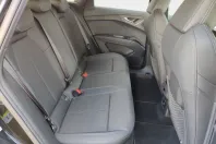 Audi Q4 e-tron din 2024 cu 8.100 km - oferta AUD104907 - foto 17