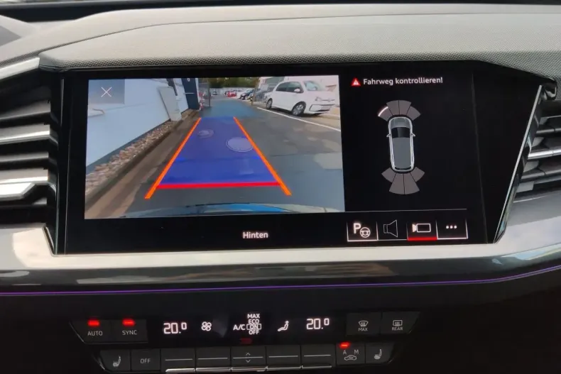 Audi Q4 e-tron din 2024 cu 8.100 km - oferta AUD104907 - foto 22