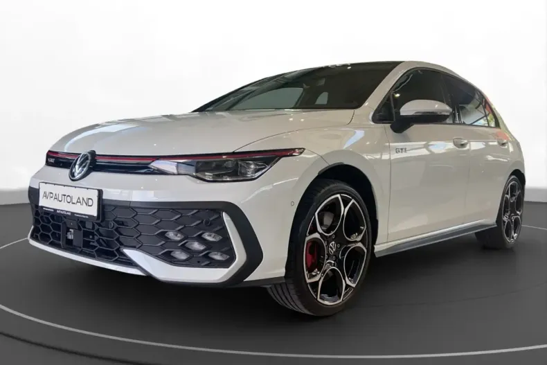 Volkswagen Golf din 2024 cu 12.410 km - oferta VOL104914 - foto 2