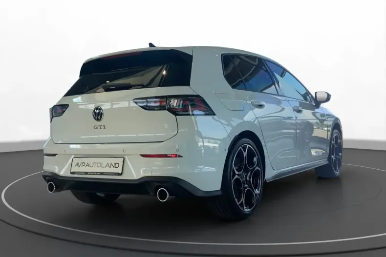 Volkswagen Golf din 2024 cu 12.410 km - oferta VOL104914 - foto 5