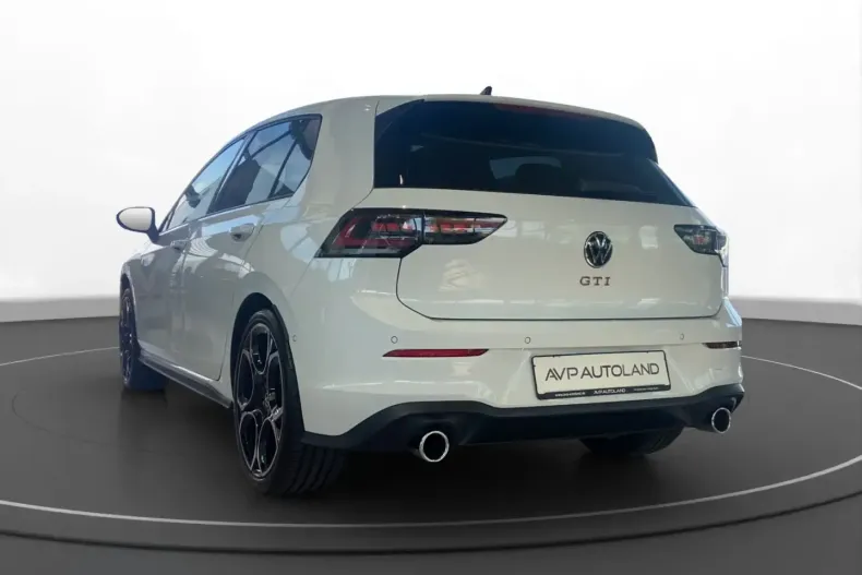 Volkswagen Golf din 2024 cu 12.410 km - oferta VOL104914 - foto 7