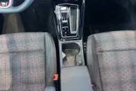 Volkswagen Golf din 2024 cu 12.410 km - oferta VOL104914 - foto 13