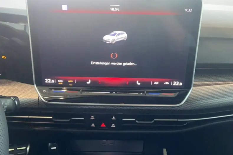 Volkswagen Golf din 2024 cu 12.410 km - oferta VOL104914 - foto 14