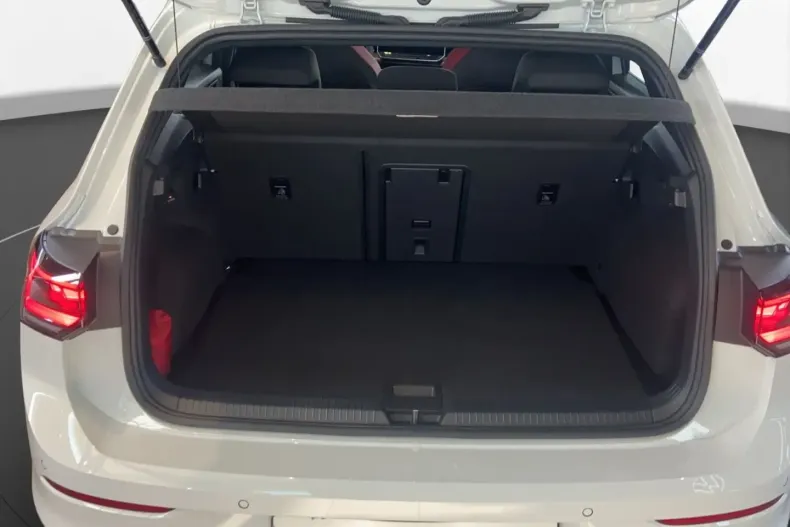 Volkswagen Golf din 2024 cu 12.410 km - oferta VOL104914 - foto 15