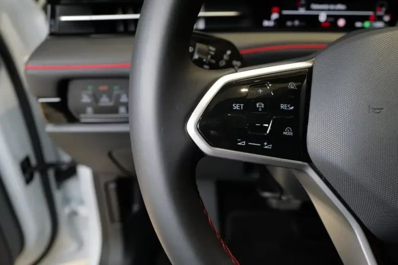 Volkswagen ID.7 din 2024 cu 11.666 km - oferta VOL104922 - foto 11