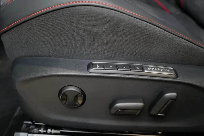 Volkswagen ID.7 din 2024 cu 11.666 km - oferta VOL104922 - foto 19