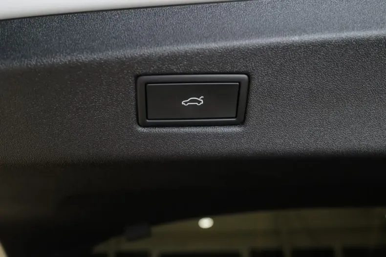 Volkswagen ID.7 din 2024 cu 11.666 km - oferta VOL104922 - foto 23