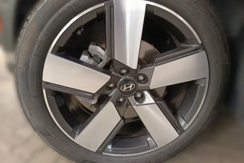 Hyundai SANTA FE din 2024 cu 8.200 km - oferta HYU104925 - foto 6