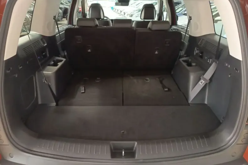 Hyundai SANTA FE din 2024 cu 8.200 km - oferta HYU104925 - foto 13