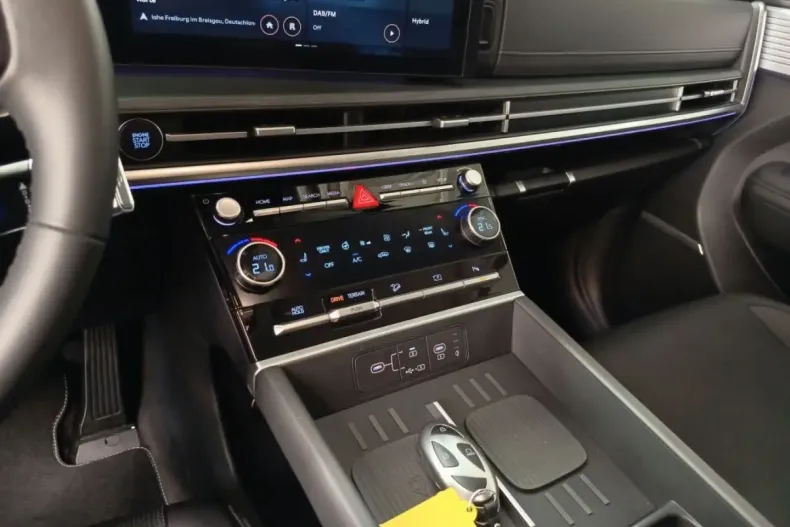 Hyundai SANTA FE din 2024 cu 8.200 km - oferta HYU104925 - foto 20