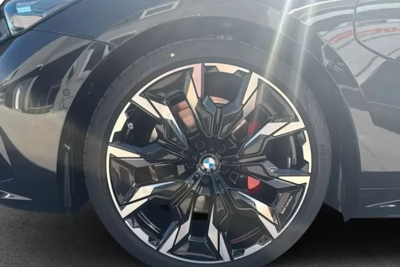 BMW 530 din 2025 cu 5 km - oferta BMW104928 - foto 3