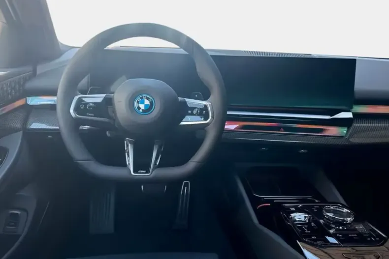 BMW 530 din 2025 cu 5 km - oferta BMW104928 - foto 5