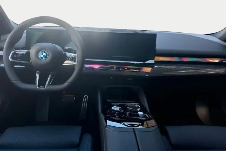 BMW 530 din 2025 cu 5 km - oferta BMW104928 - foto 6