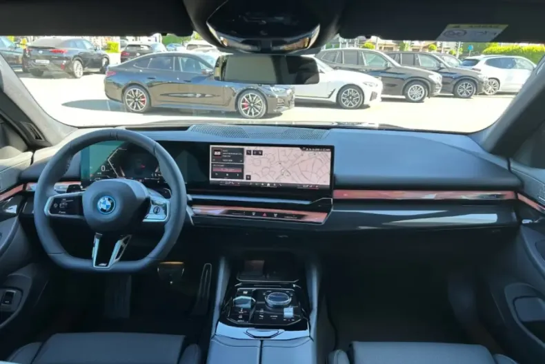 BMW 530 din 2025 cu 1 km - oferta BMW104939 - foto 3