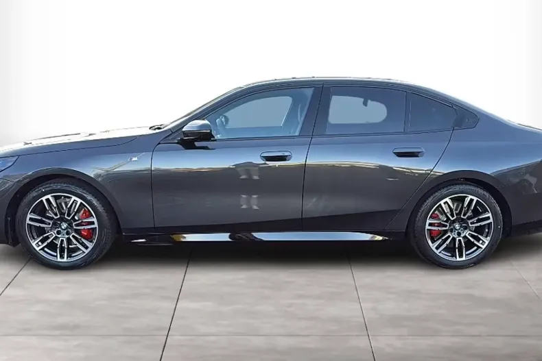 BMW 520 din 2025 cu 5 km - oferta BMW104944 - foto 2