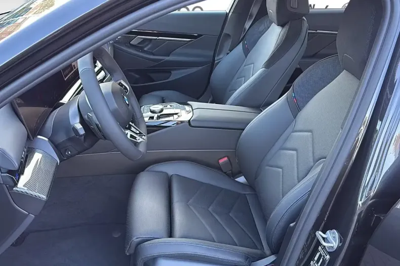 BMW 520 din 2025 cu 5 km - oferta BMW104944 - foto 4