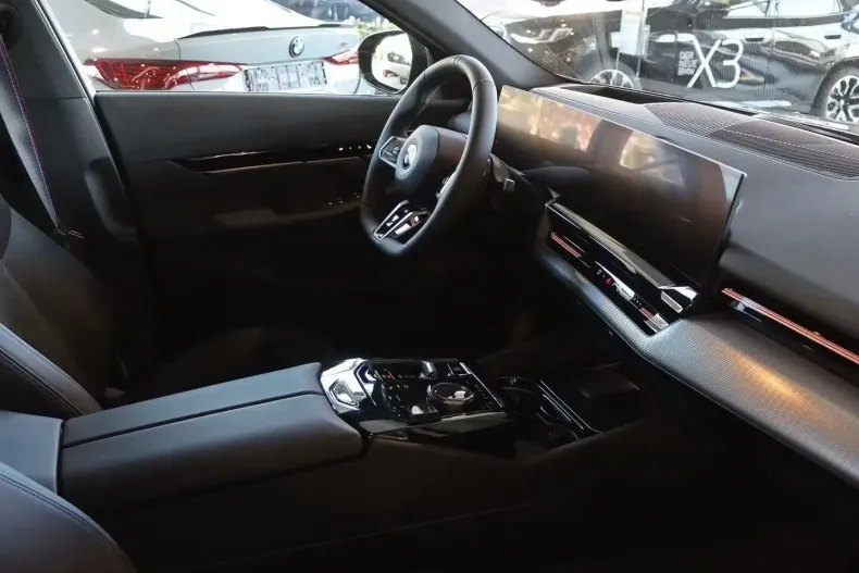 BMW 520 din 2025 cu 5 km - oferta BMW104950 - foto 6