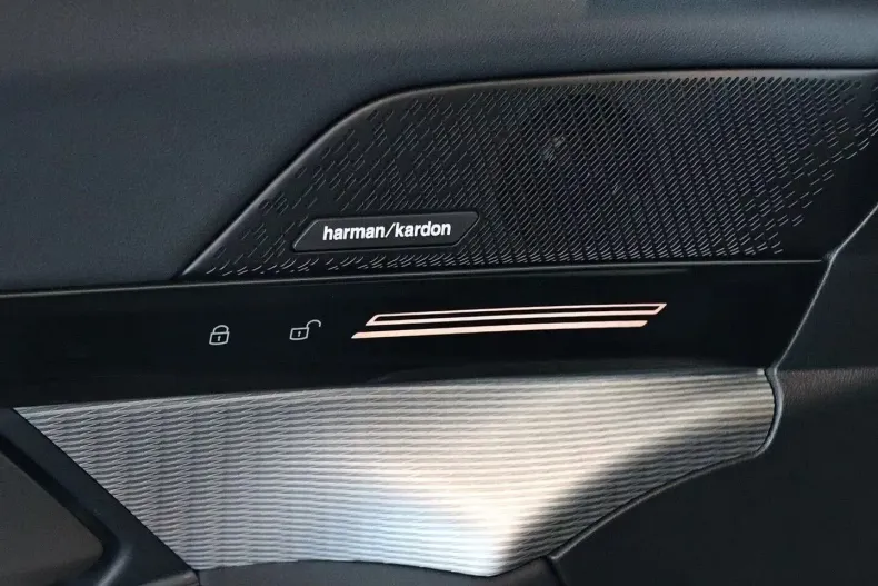 BMW 520 din 2025 cu 5 km - oferta BMW104950 - foto 9