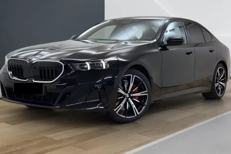 BMW 520 din 2025 cu 5 km - oferta BMW104955 - foto 1