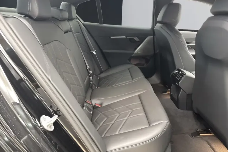 BMW 520 din 2025 cu 5 km - oferta BMW104955 - foto 4