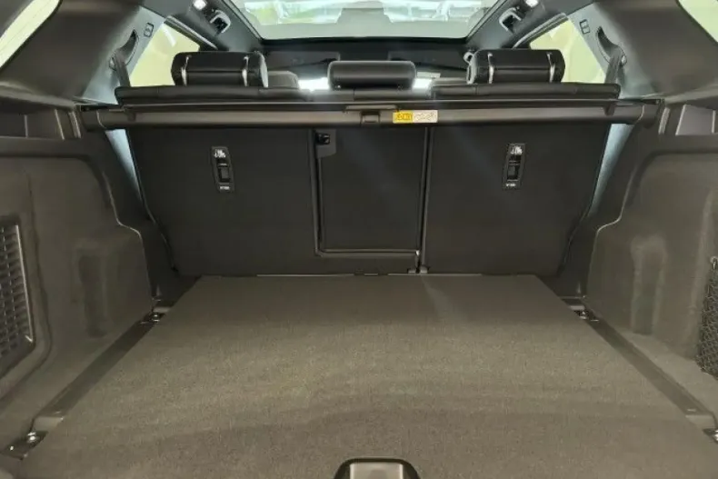 Land Rover Discovery Sport din 2024 cu 29.000 km - oferta LAN104956 - foto 13