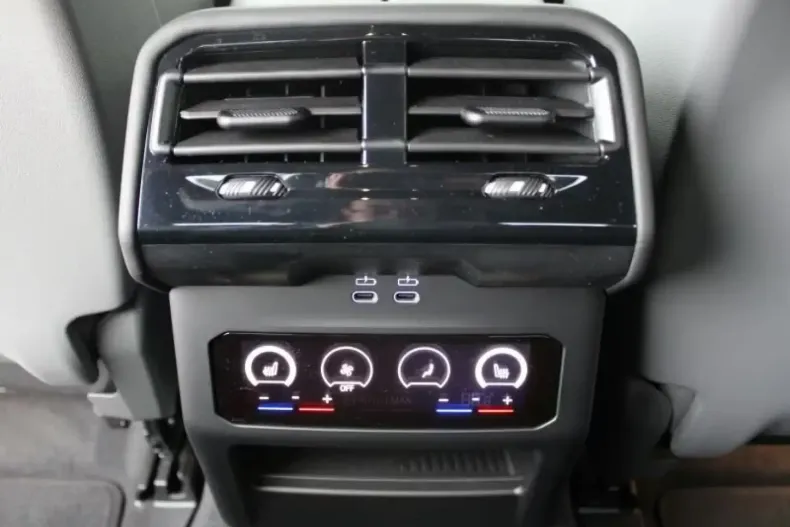 BMW 520 din 2025 cu 5 km - oferta BMW104957 - foto 4