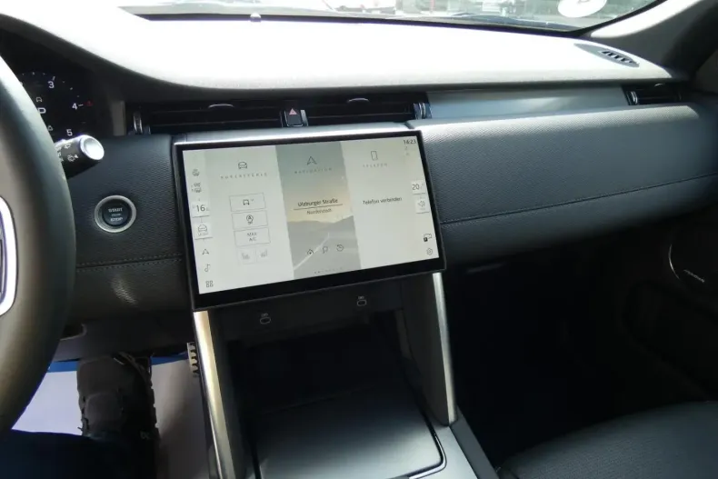 Land Rover Discovery Sport din 2024 cu 49.800 km - oferta LAN104961 - foto 20