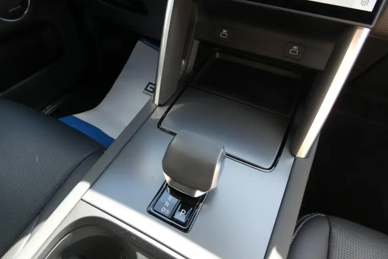 Land Rover Discovery Sport din 2024 cu 49.800 km - oferta LAN104961 - foto 23