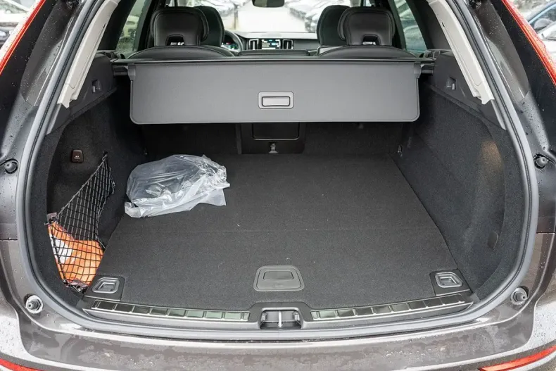 Volvo XC60 din 2024 cu 18.910 km - oferta VOL104989 - foto 22