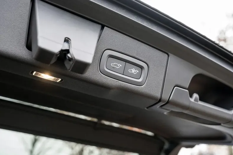 Volvo XC60 din 2024 cu 18.910 km - oferta VOL104989 - foto 23