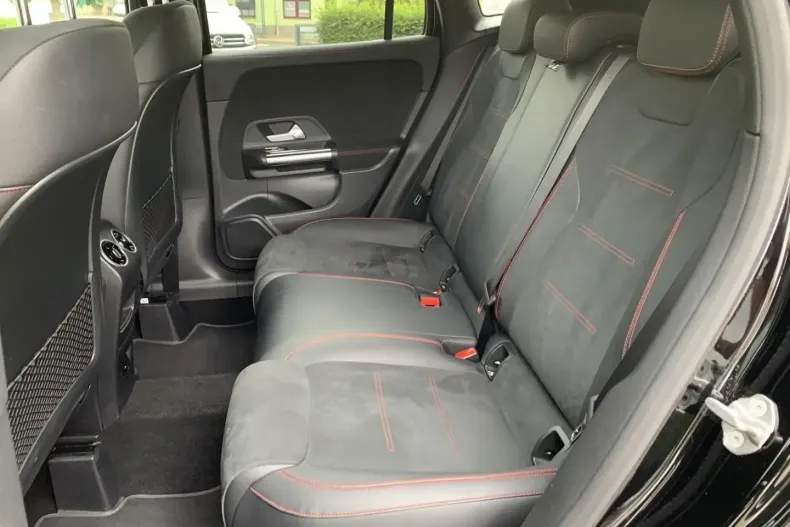 Mercedes-Benz GLA 220 din 2022 cu 47.060 km - oferta MER105019 - foto 11