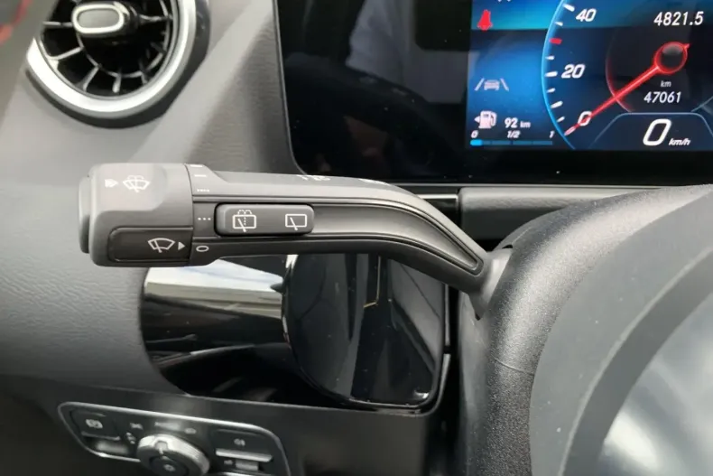 Mercedes-Benz GLA 220 din 2022 cu 47.060 km - oferta MER105019 - foto 19