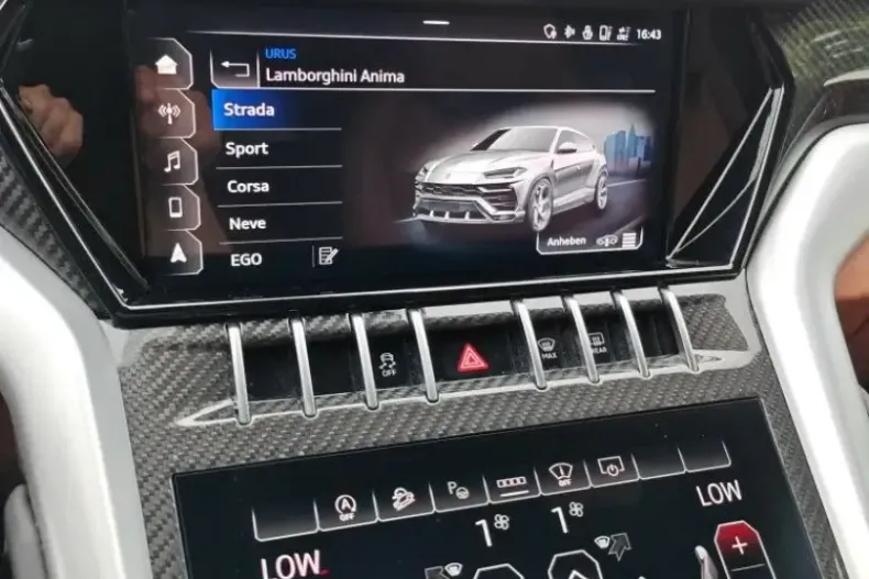 Lamborghini Urus din 2022 cu 45.199 km - oferta LAM105028 - foto 10