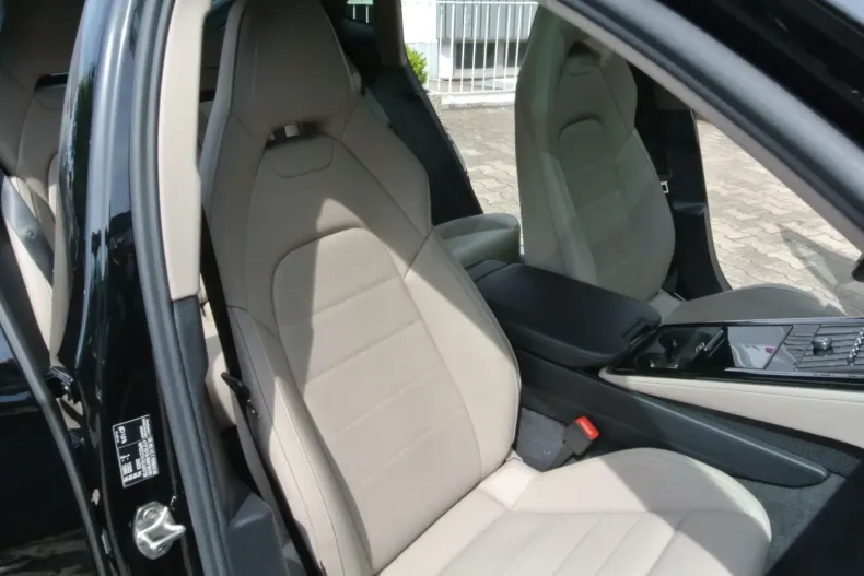 Porsche Panamera din 2024 cu 4.999 km - oferta POR105033 - foto 12