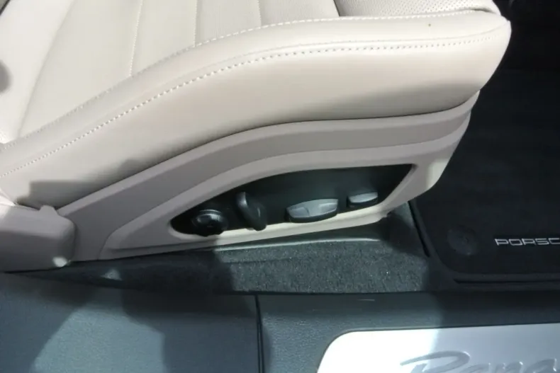 Porsche Panamera din 2024 cu 4.999 km - oferta POR105033 - foto 17